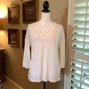 White long sleeve tee